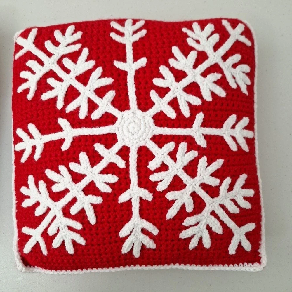 Set of 2 Vintage Handmade Square Crochet Christmas Pillows 14